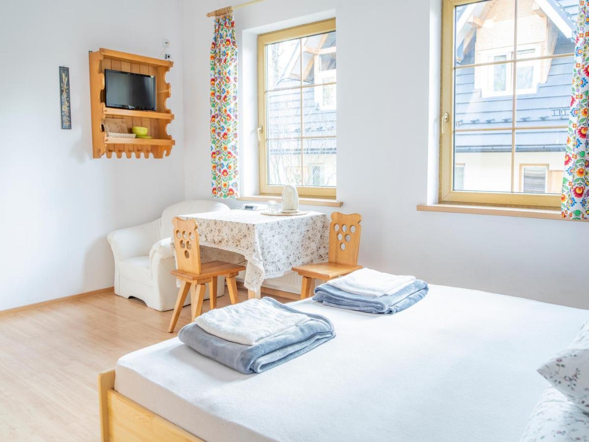Double or Twin Room Bathroom Balcony